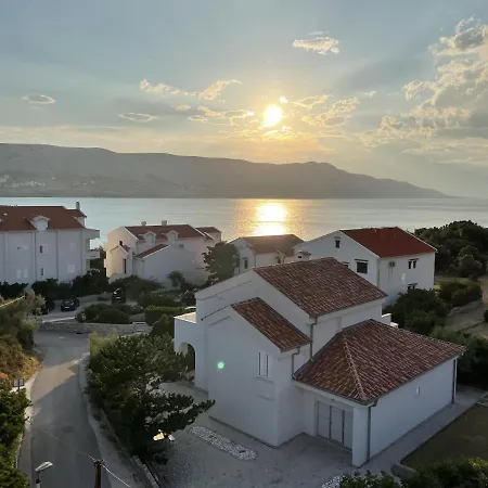 Apartman Edina Pag Town