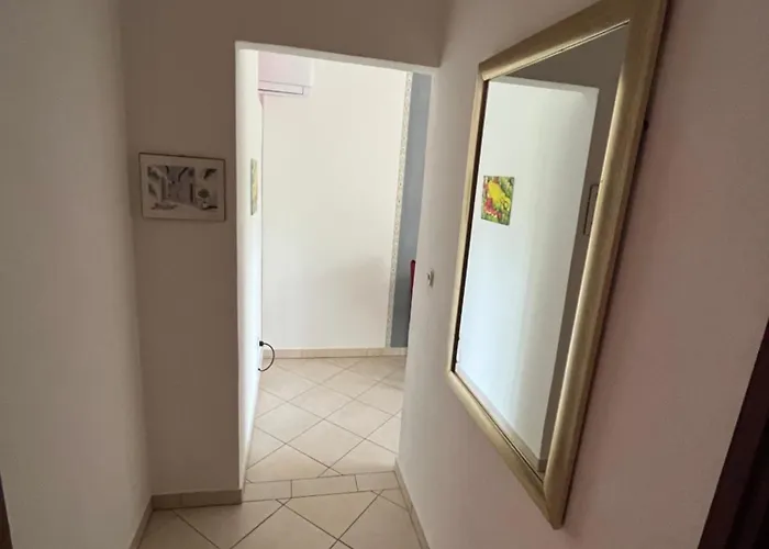 Edina Apartman Pag Town
