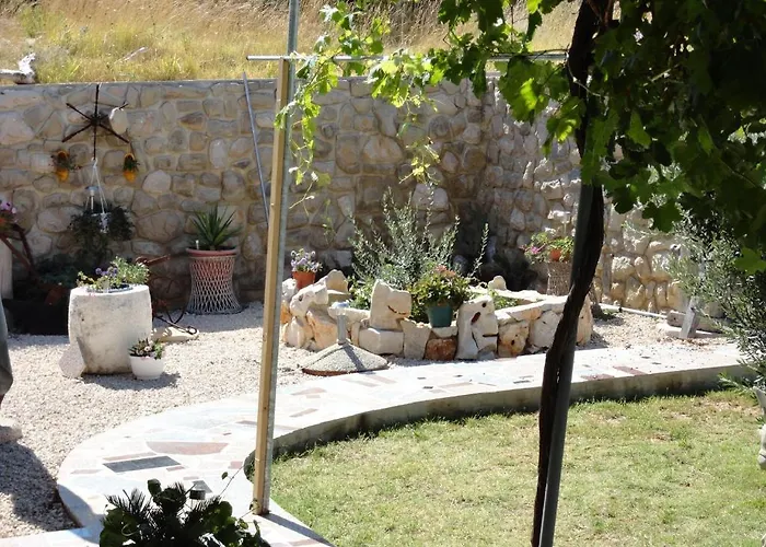 Edina * Pag Town