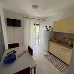 Edina Apartment