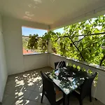 Edina Apartment