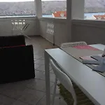 Edina Apartment