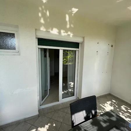 Edina Apartmán *